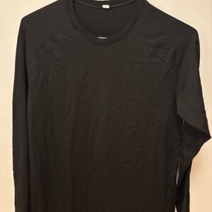Men’s LuLuLemon long sleeve t-shirt size medium